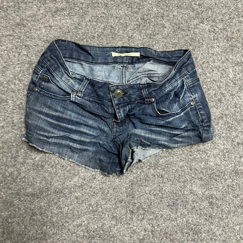 Forever 21 Shorts Womens Size 28 Blue Denim Cut Off Low Rise Raw Hem Whiskered
